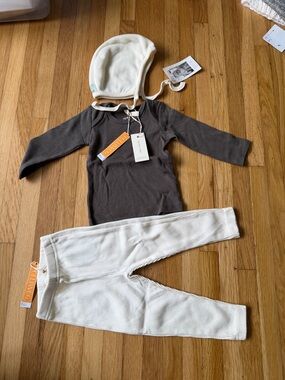 Quincy Mae Ribbed Baby Top in Charcoal Bundle